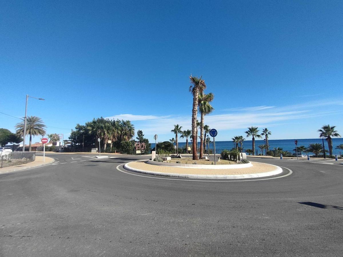 La Invencible 1ª Linea Playa Apartment