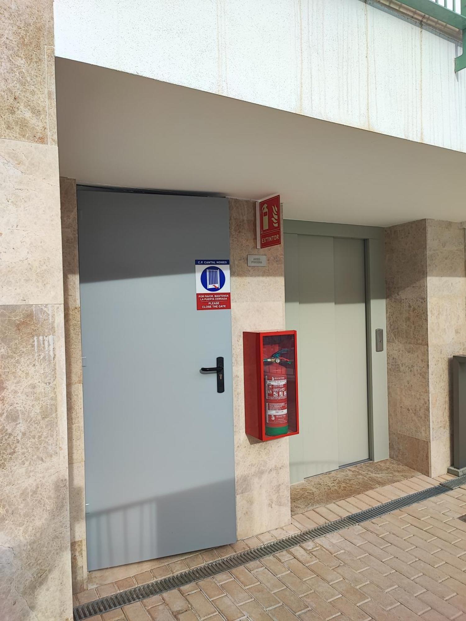 La Invencible 1ª Linea Playa Appartamento